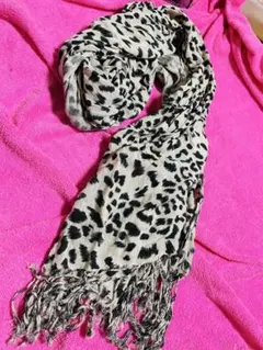 INGNIイング❤️薄ピンクヒョウ柄ストールレオパードフリンジ付きマフラー❤️