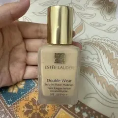 ESTEE LAUDER Double Wear 2C0 COOL VANILLのサムネイル