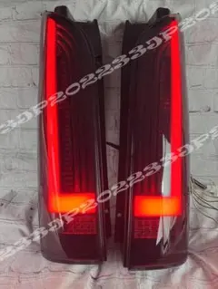 ハイエース200 4型以降純正テールレンズフチブラックスモーク仕様塗装
