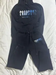 トラップスター　パーカー　セットアップ