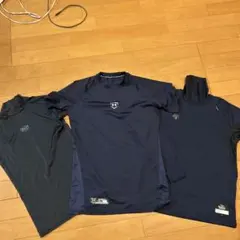 美品　3枚セットアンダーアーマー デサントネイビー 半袖　長袖 アンダーシャツ