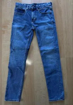 GU スキニーデニム　28