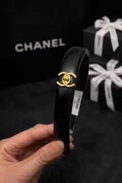 CHANEL シャンネル チェーンデザイン カチューシャ - メルカリ