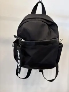【美品】niko and... ブラックリュックのサムネイル