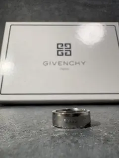 Givenchyリング17号前後