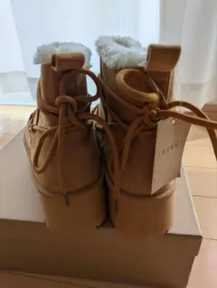厚底ムートンブーツ