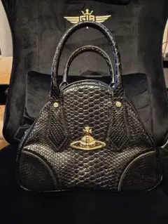 Vivienne Westwood ハート型バッグ クロコ型押し - メルカリ