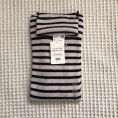 UNIQLO エクストラファインメリノリブタートルネックセーター　オフホワイト