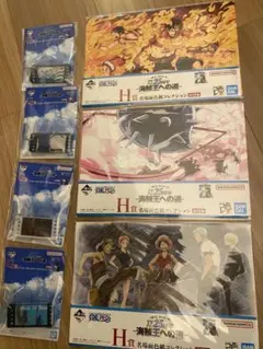 ワンピース一番くじ　H賞 名場面色紙3枚　G賞 アクリルキーホルダー4つセット