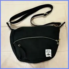 【✴︎お買い得✴︎】ショルダーバッグ ファスナー付き 内ポケットあり