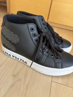 FILA ブラック ハイカットスニーカー　厚底インソール
