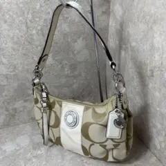 COACH コーチ F19218 シグネチャー ショルダーバッグ チャーム付