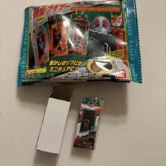 仮面ライダー　ソフビパッケージチャーム&チョコスナック　　仮面ライダー　ゼッツ