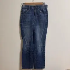 【送料無料】GU ジーユー ハイウエスト ストレートジーンズ