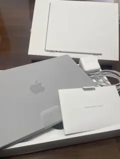 Apple MacBook Air M3 2024 本体