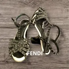 FENDI スタッズ付きブラックストラップサンダル　23.5のサムネイル