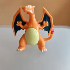 ポケモン　リザードン　ミニフィギュア
