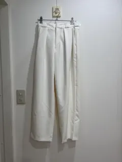 ジーユ　gu GU テーパードパンツ パンツ　スラックス　テーパード パンツ