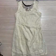 アイボリービジュー装飾ドレス