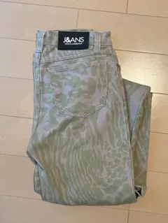 スキニーパンツ