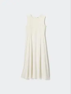 ユニクロ　ウルトラストレッチエアリズムワンピース　オフホワイト