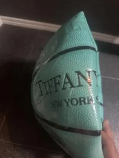 Tiffany & Co. x Spalding バスケットボールのサムネイル