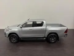 y*c様 トヨタ ハイラックス カラーサンプル プラチナホワイトパール