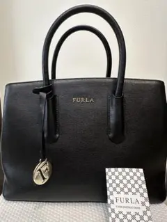 FURLA ブラック ハンドバッグ