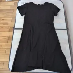 ​140cm 黒フォーマル 半袖ワンピース　冠婚葬祭