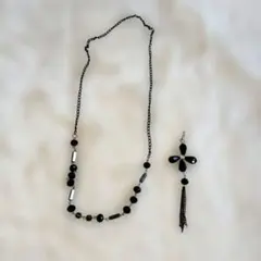 ブラックビーズ　ロングネックレス　ハンドメイド