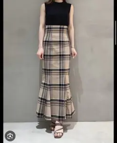 スナイデル ハイウエストタイトヘムフレアチェックスカート BEG