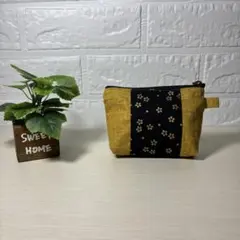 ＊ハンドメイド＊　ファスナーポーチ(小) 金の小桜(黒)