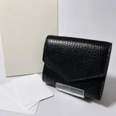極美品 メゾンマルジェラ 4ステッチ 三つ折り財布 ブラックのサムネイル