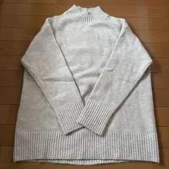 美品★GU ハイネックセーター S ベージュ