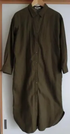 【中古】nico and … ニコアンド ロングシャツワンピ 長袖 カーキ 秋冬のサムネイル