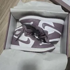 ナイキ　AIR JORDAN1 モーブ