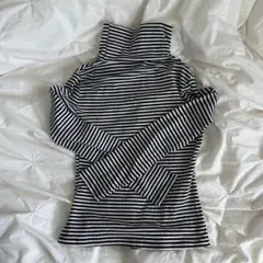 SHEIN ボーダータートルネック