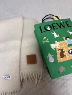 LOEWE クリーム色 マフラー フリンジ付き