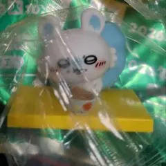 ちいかわ　松屋　鬼辛カレー　フィギュア　モモンガ