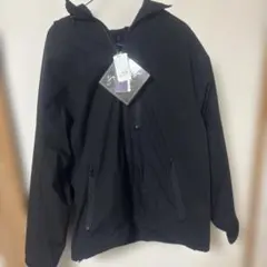 フード付き ブラック ナイロンジャケット