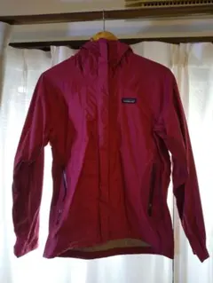 patagonia　レディース　レインパーカー