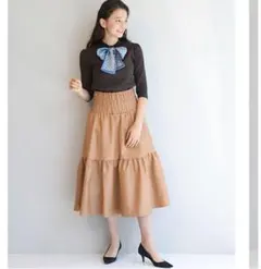 新品　anatelier アナトリエ　フェイクレザーティアードスカート　ベージュのサムネイル