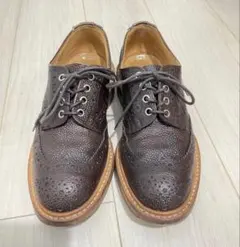 美品　Tricker's ダークブラウン ウィングチップシューズ　トリッカーズのサムネイル