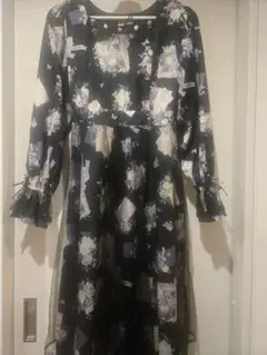 axes femme ローズ・アンヴィタシオンワンピース