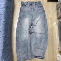 ライトブルーワイドレッグデニム