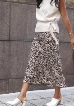 viaj ヒョウ柄ロングスカート