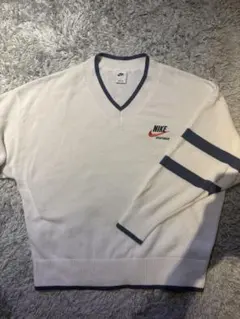 NIKE Vネックセーター Lサイズ ホワイト