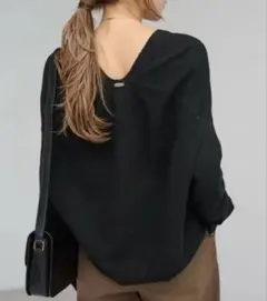 【新品・タグ付】プレート付ドレープニット/BONJOUR SAGANのサムネイル