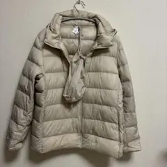ユニクロ　ウルトラライトダウン　UNIQLO XXL ライトベージュ　フード付き