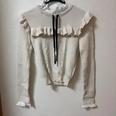 ZARAフリル付きクリーム色ニットセーター